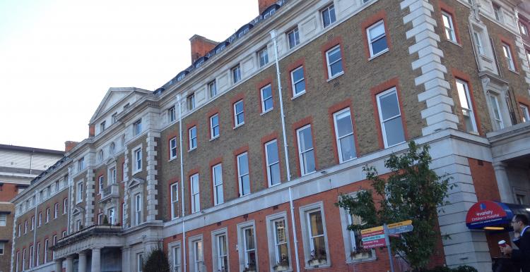 Kings college hospital building at denmark hill